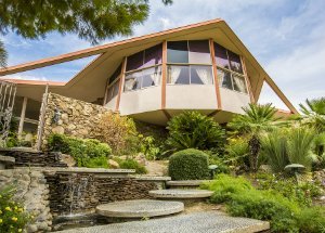 a classic mid-century modern home in vista las palmas