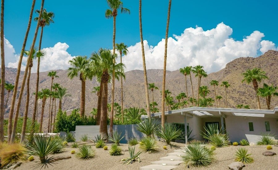 Midcentury Modern Homes In Palm Springs Southern California Stock Photo ...