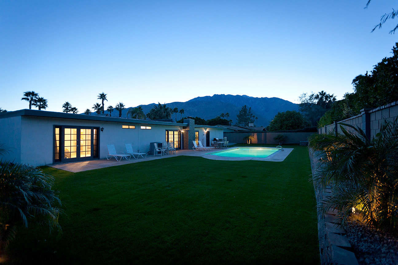 A view of the backyard of a home in Vista Norte in Palm Springs